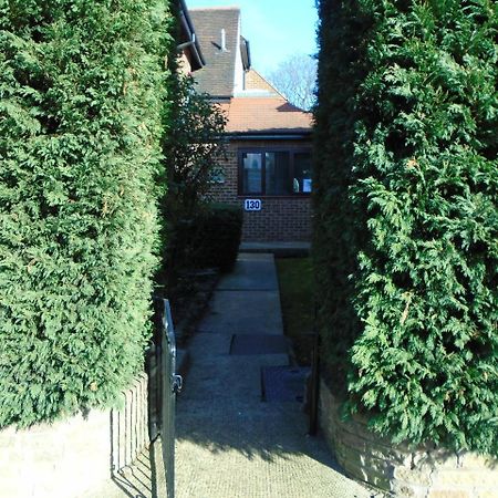 Edgware B&B Barnet Ngoại thất bức ảnh